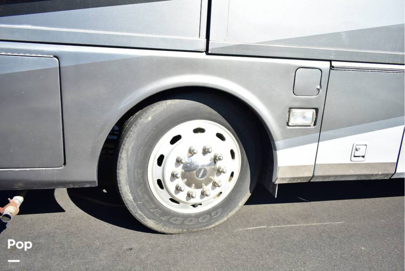 A photo of this 2006 Airstream Land Yacht A37