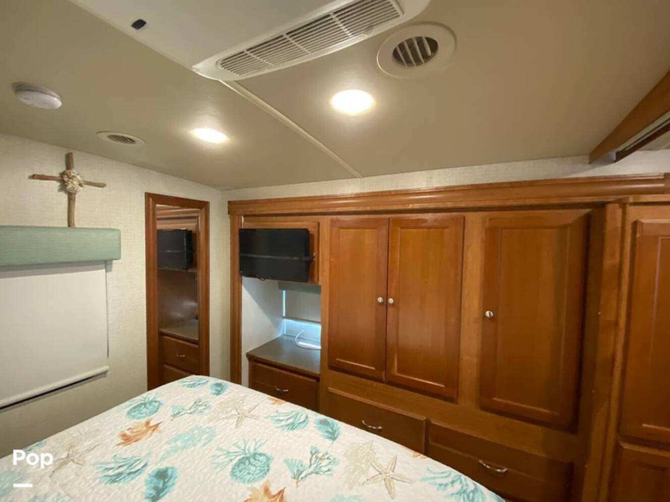 A photo of this 2017 Winnebago Sunstar 29VE