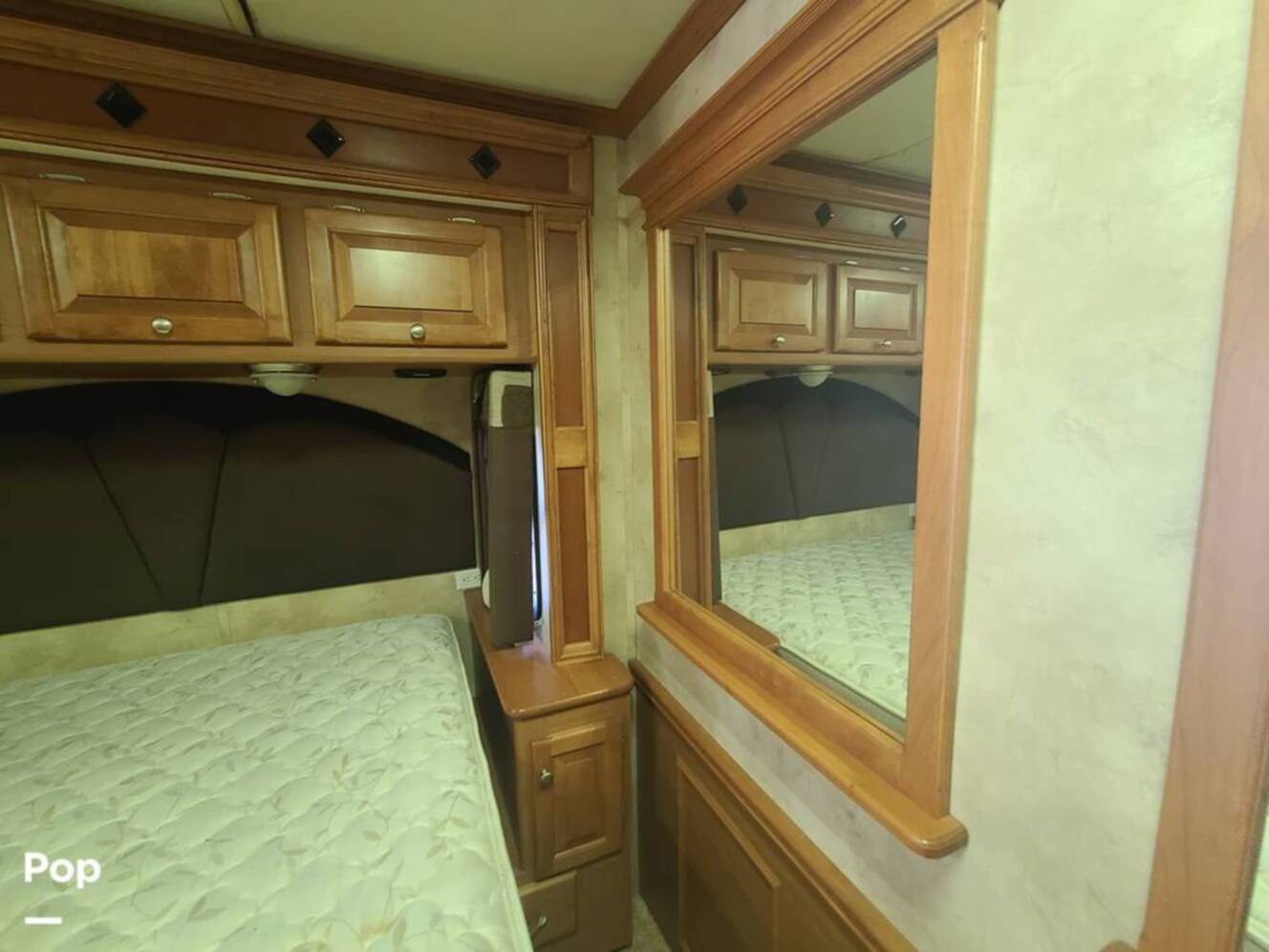 A photo of this 2009 Tiffin Allegro Bay 35TSB