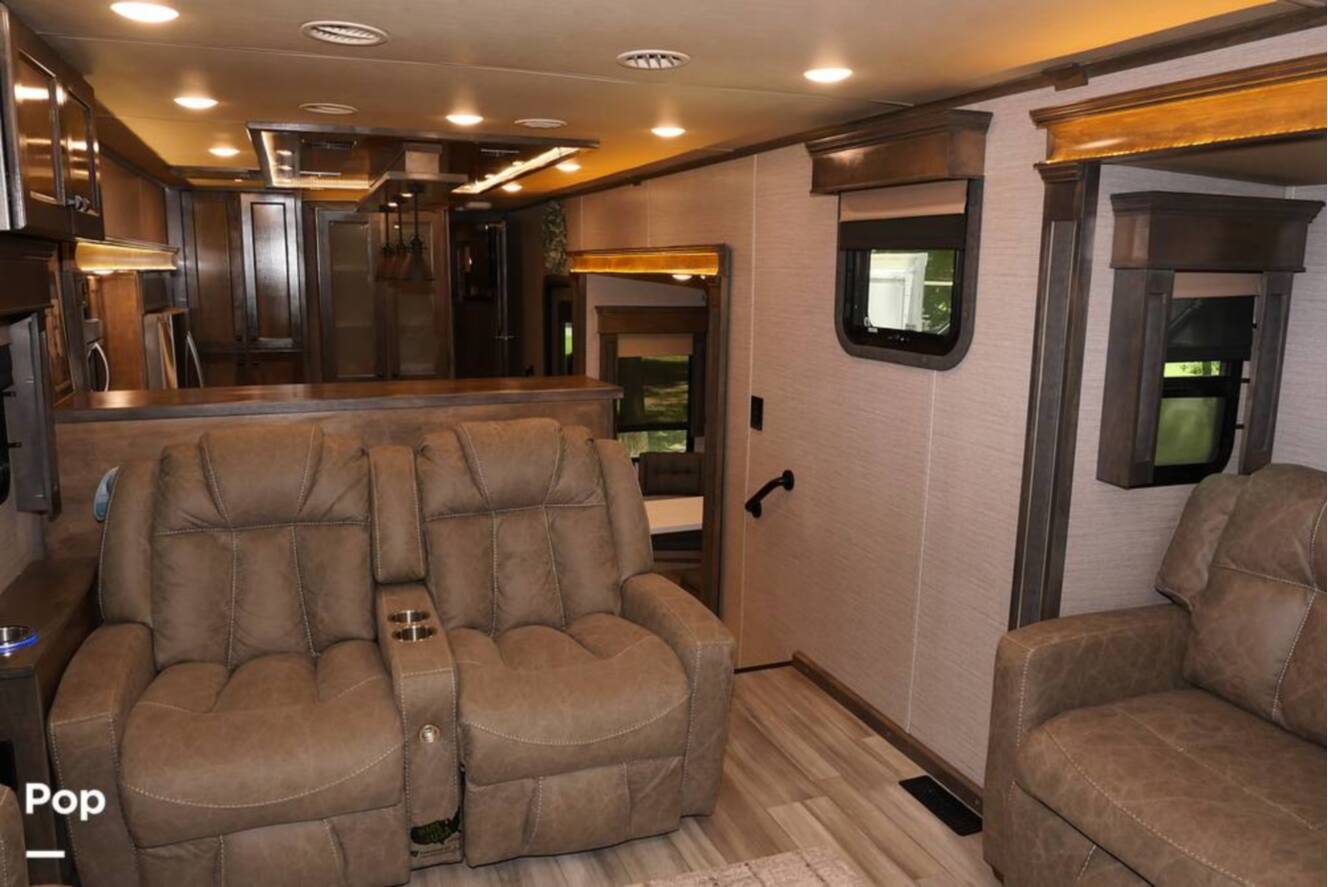 A photo of this 2022 Vanleigh Rv Beacon 42RDB