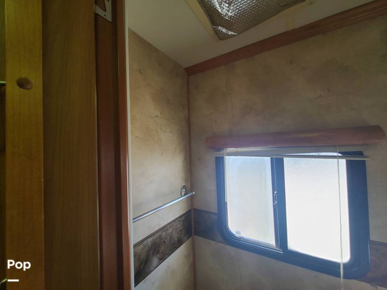 A photo of this 2009 Tiffin Allegro Bay 35TSB