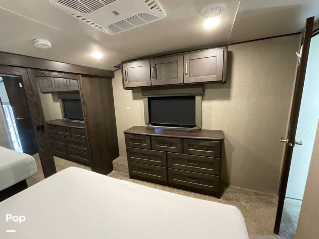 A photo of this 2022 Grand Design Reflection 337RLS