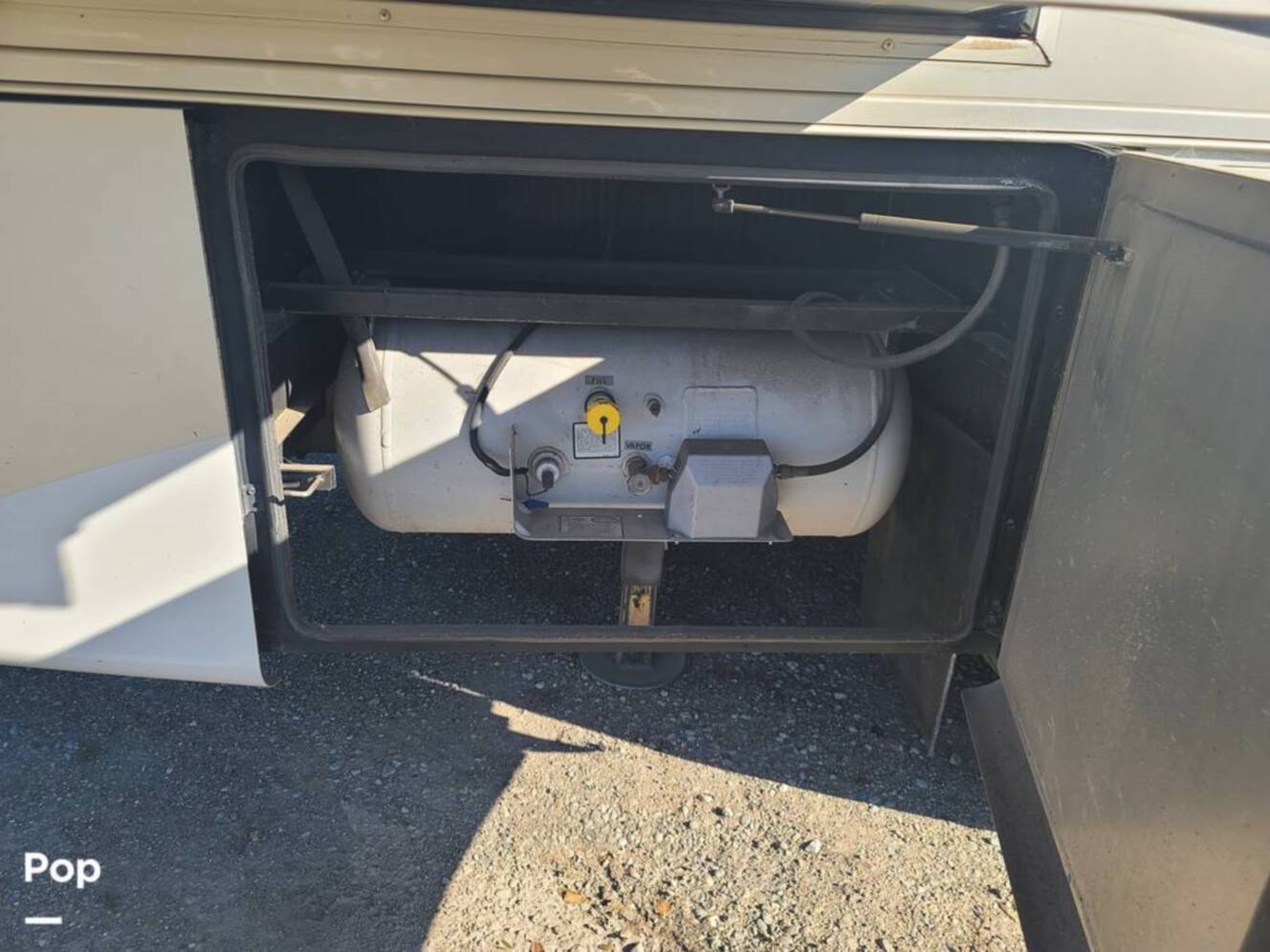 A photo of this 2009 Tiffin Allegro Bay 35TSB