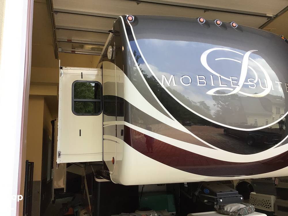 2017 DRV Mobile Suites Nashville 44 NASHVILLE in clifton VA