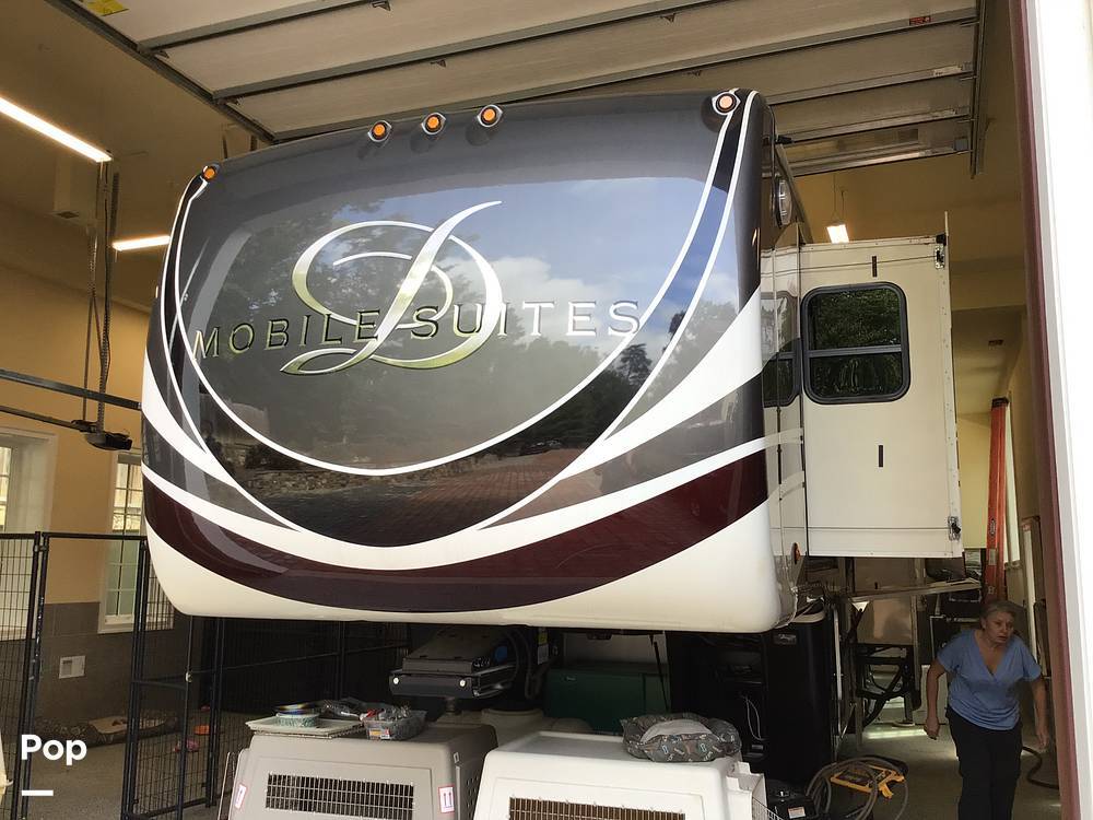 2017 DRV Mobile Suites Nashville 44 NASHVILLE in clifton VA