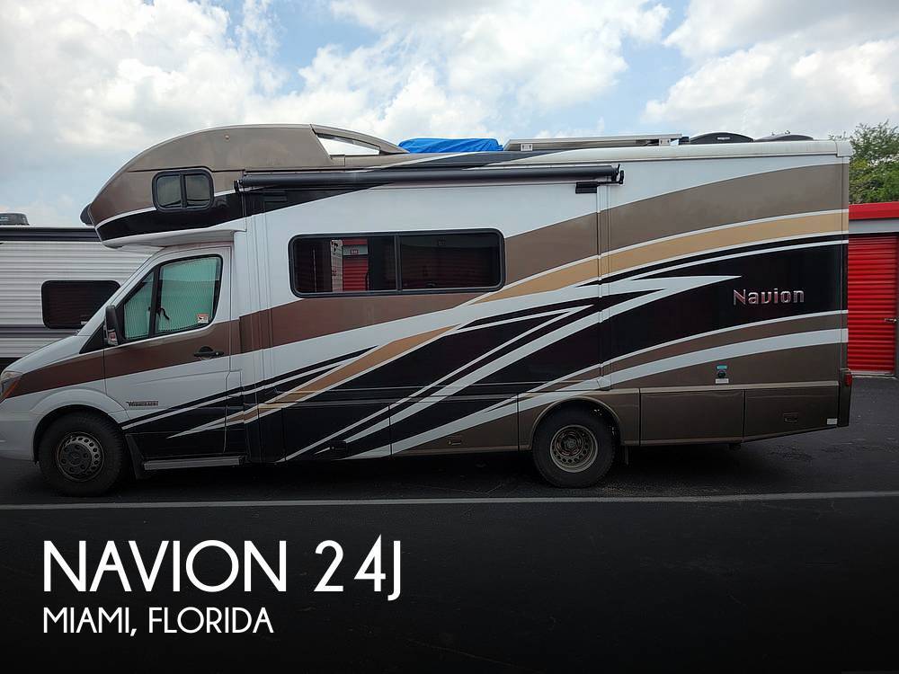 2017 Winnebago Navion 24J in miami FL