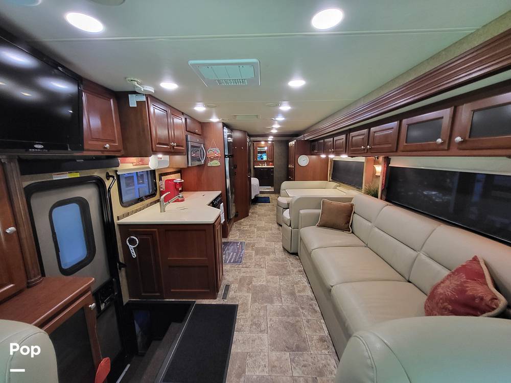 2014 Thor Motor Coach Palazzo 36.1 in silver creek MS