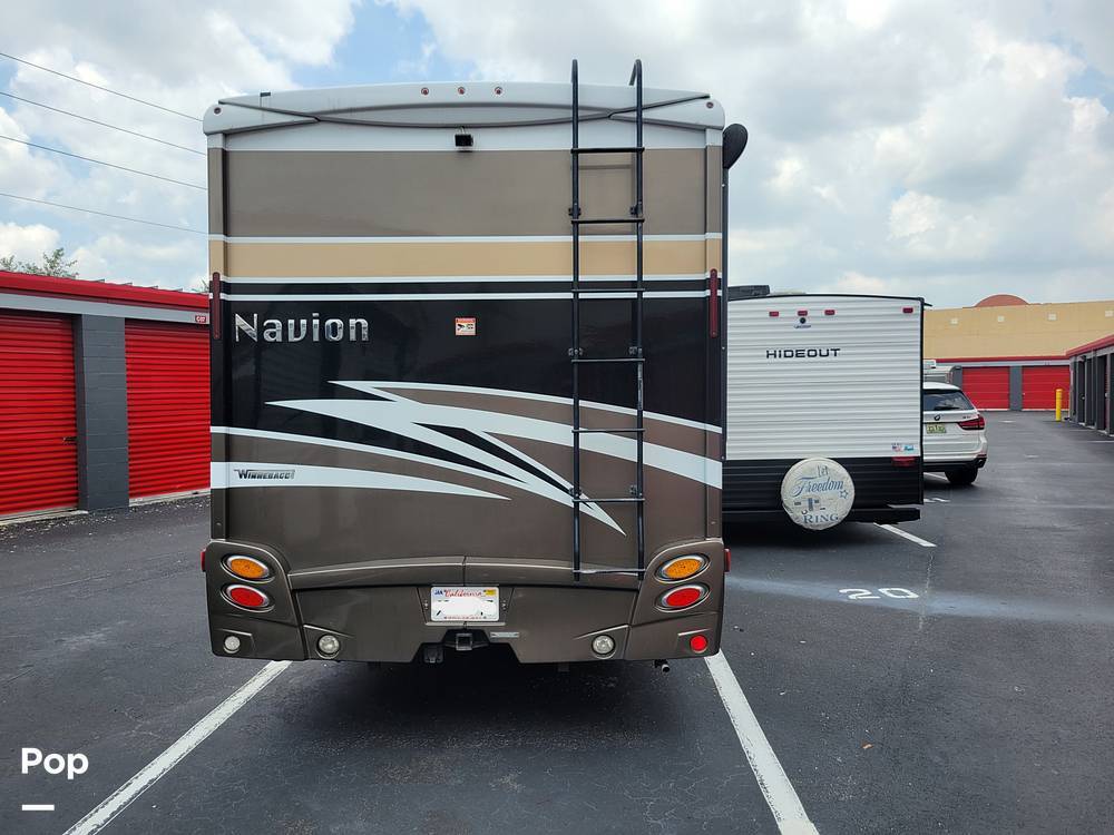 2017 Winnebago Navion 24J in miami FL