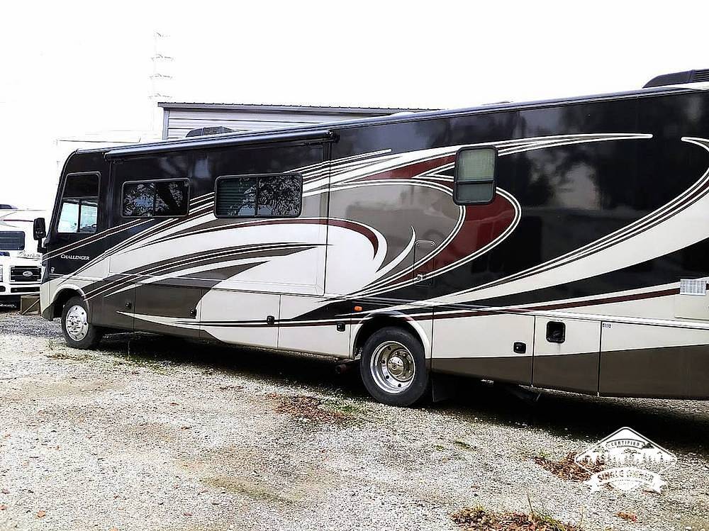 2013 Thor Motor Coach Challenger 37DT in virginia beach VA