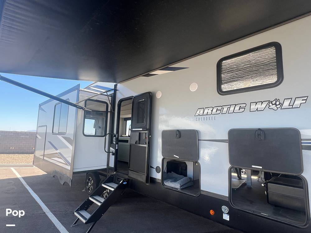 2022 Cherokee Arctic Wolf 3550SUITE in waddell AZ