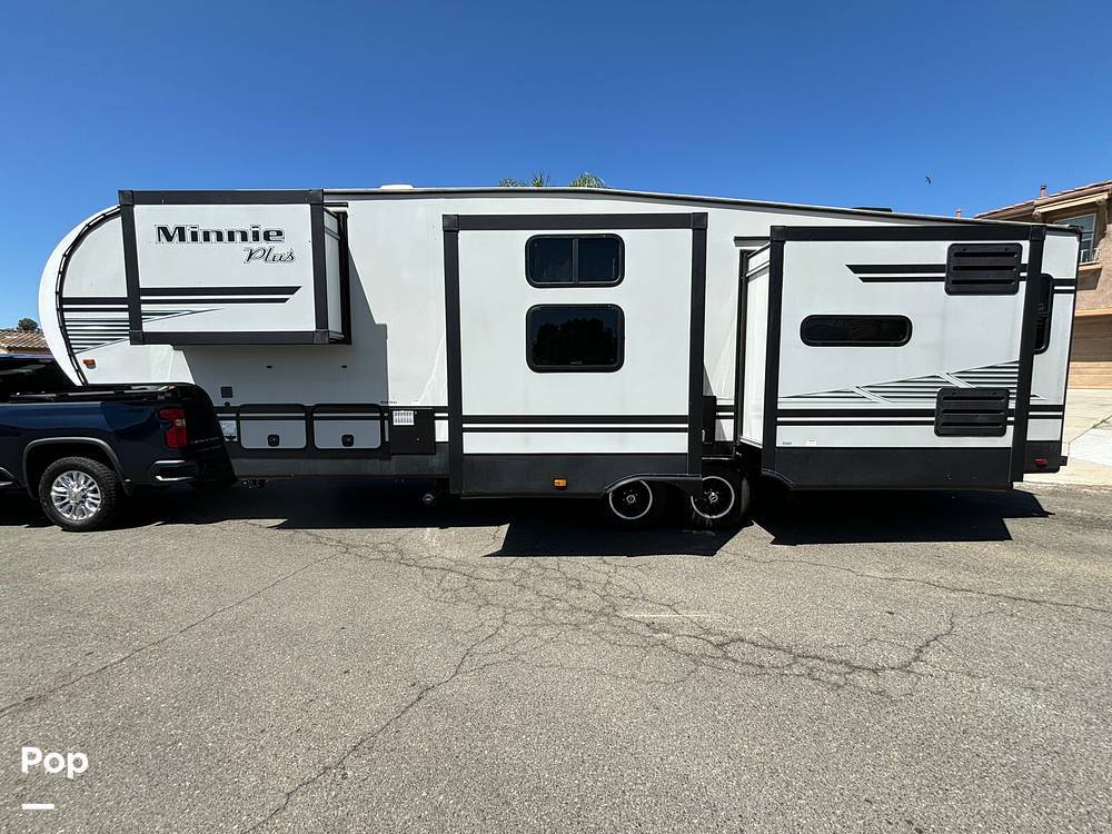 2020 Winnebago Minnie Plus 29MBH in fallbrook CA