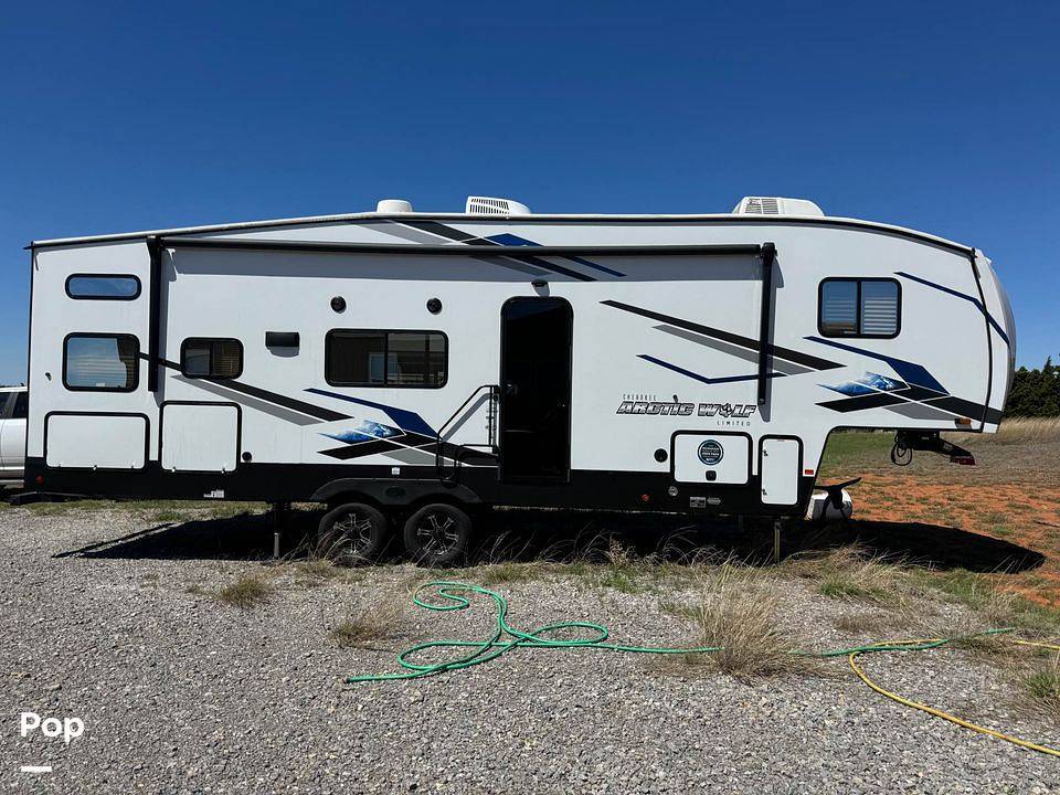 2024 Cherokee Arctic Wolf 287BH in putnam OK