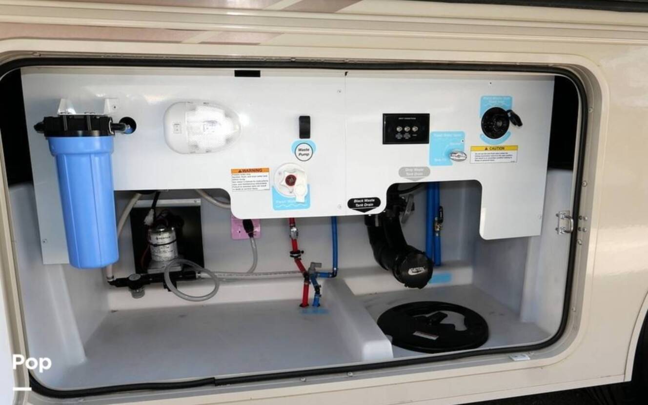 A photo of this 2019 Winnebago Vista 27PE