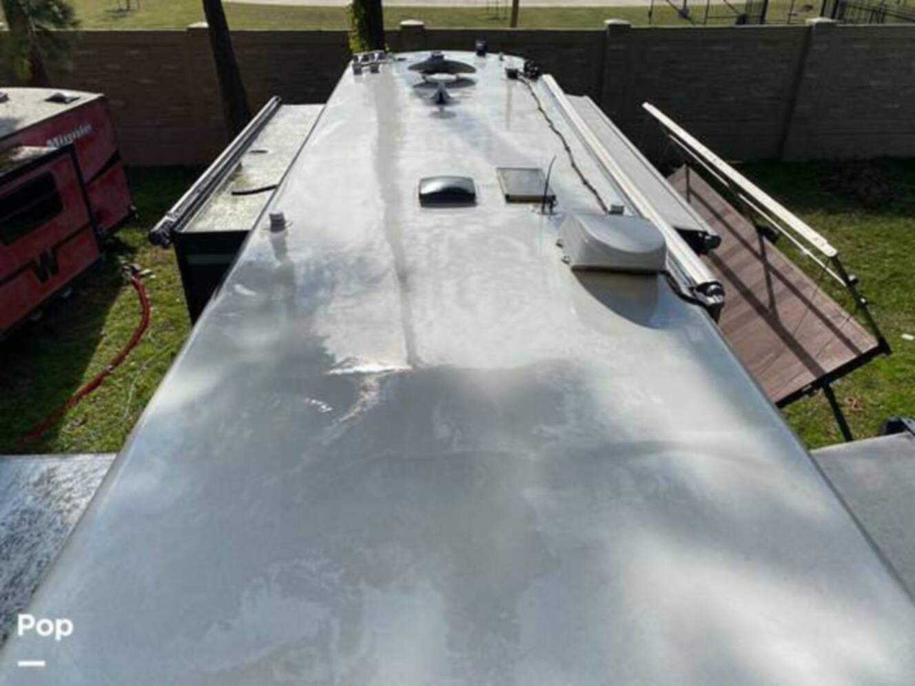 A photo of this 2006 Itasca Horizon 40FD