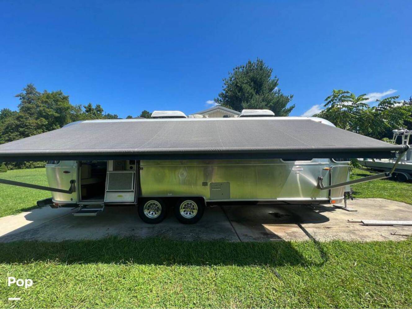 A photo of this 2018 Airstream Airstream International Signature 27FB