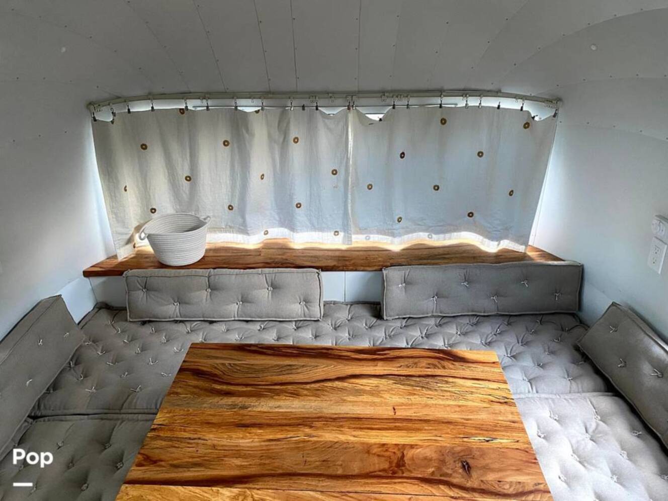 A photo of this 1973 Airstream Sovereign 31
