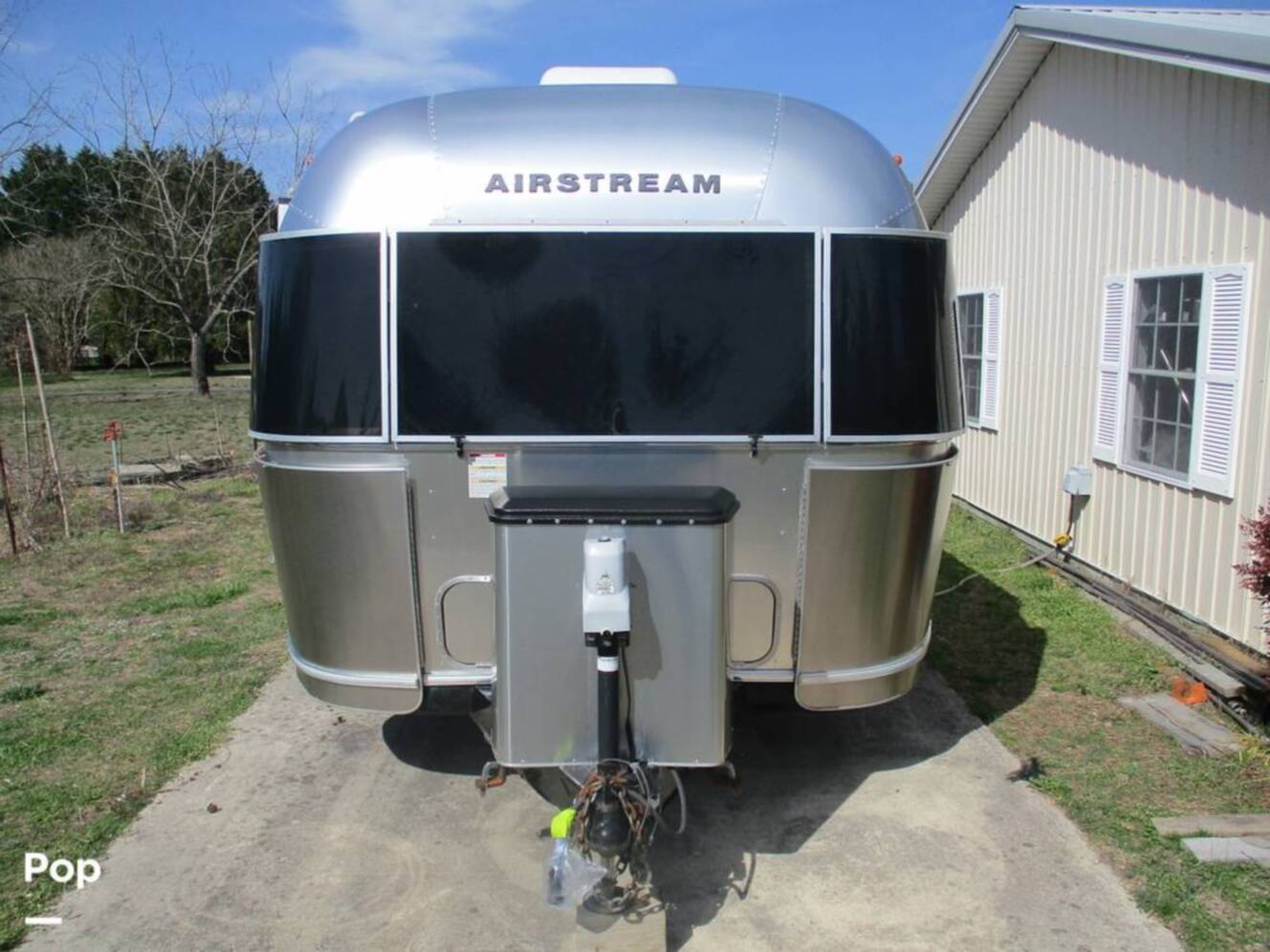 A photo of this 2018 Airstream Airstream International Signature 27FB