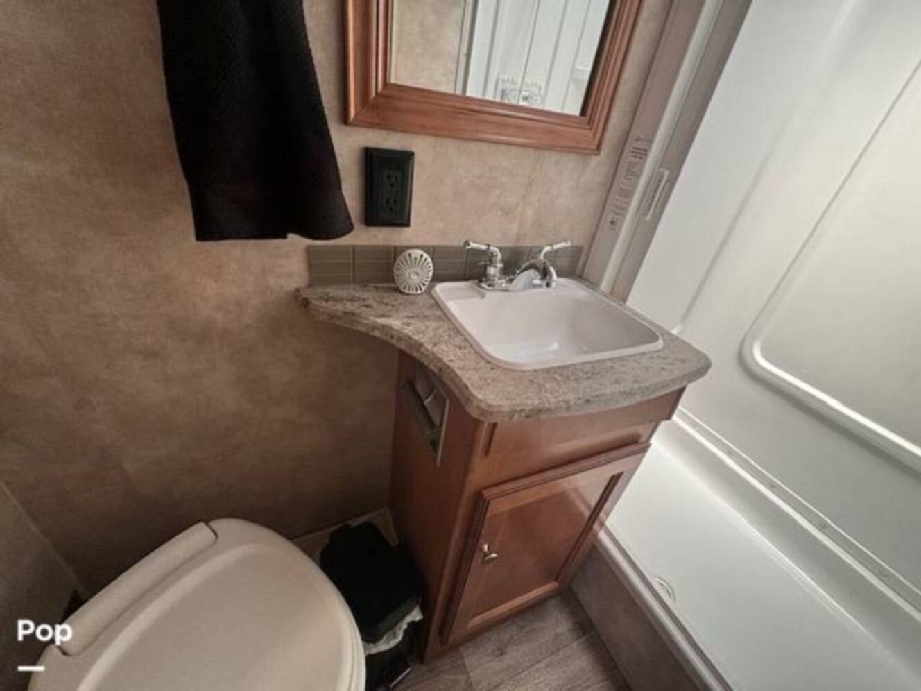 A photo of this 2019 Winnebago Vista 27PE