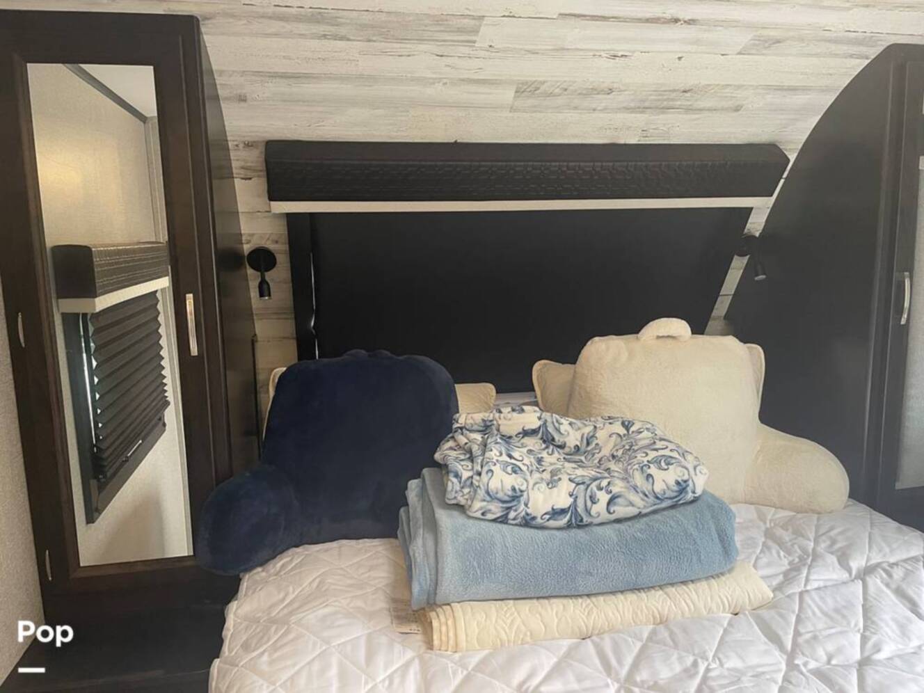 A photo of this 2021 Jayco White Hawk 27RB