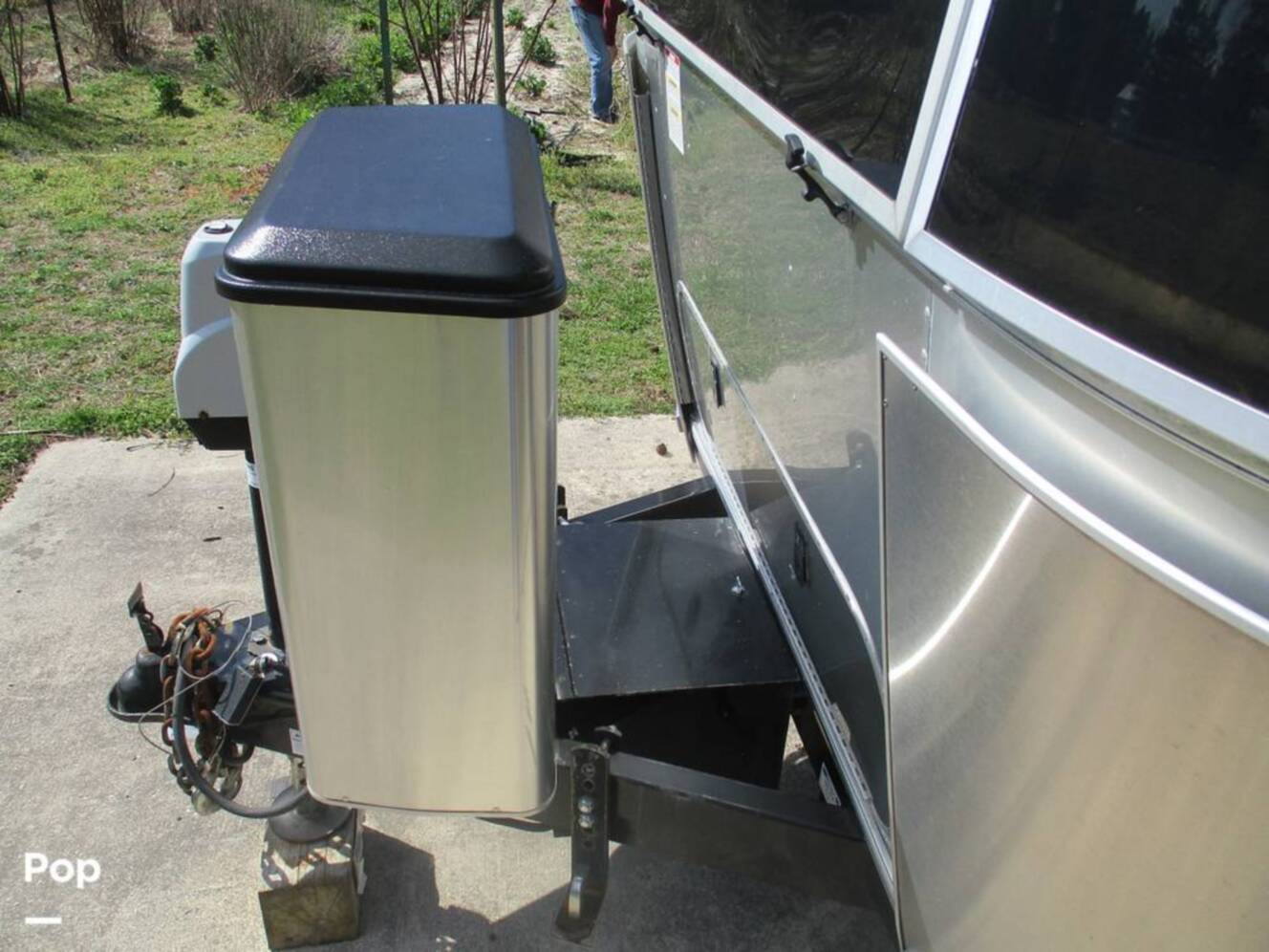 A photo of this 2018 Airstream Airstream International Signature 27FB