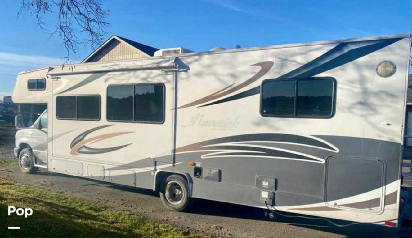 A photo of this 2009 Georgie Boy Maverick 315SS