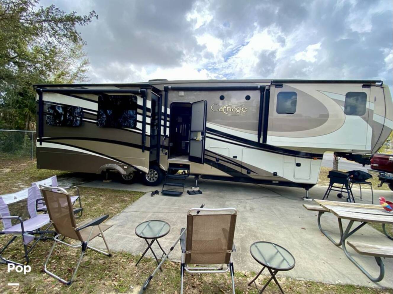 A photo of this 2015 Crossroads Carriage 40RL