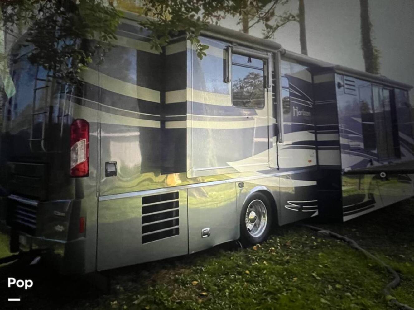A photo of this 2006 Itasca Horizon 40FD