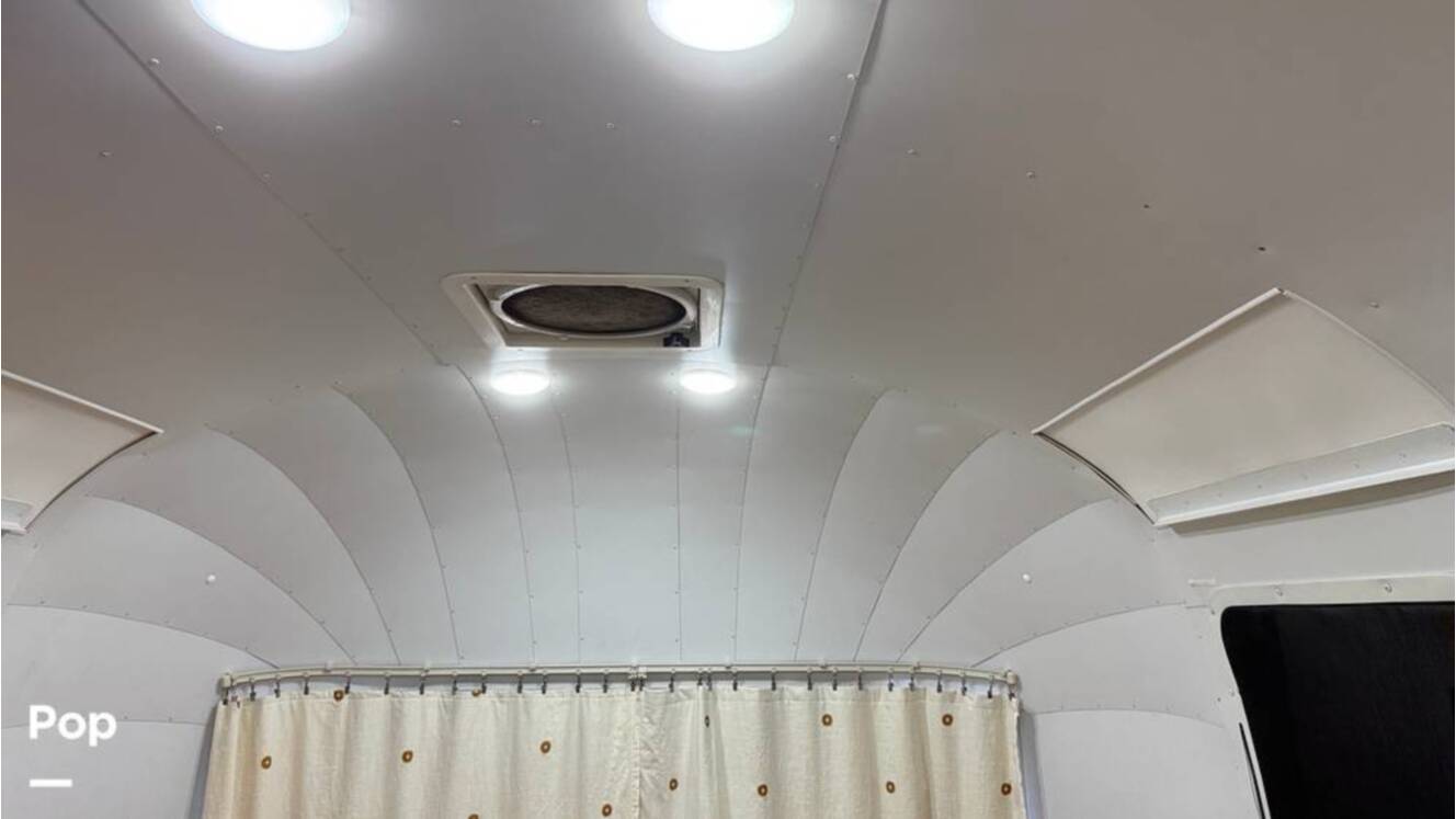 A photo of this 1973 Airstream Sovereign 31