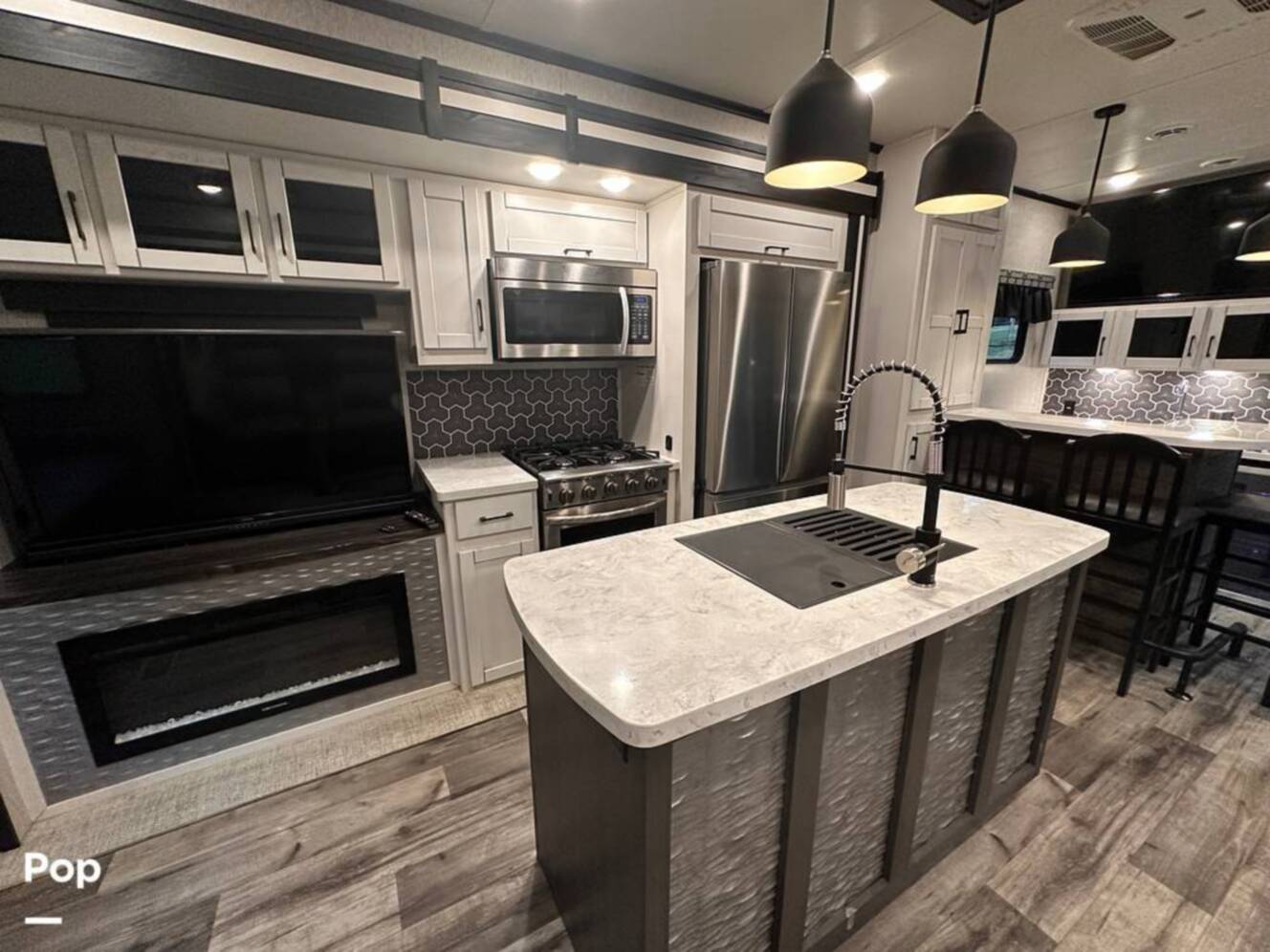 A photo of this 2022 Crossroads Hampton 374BAR