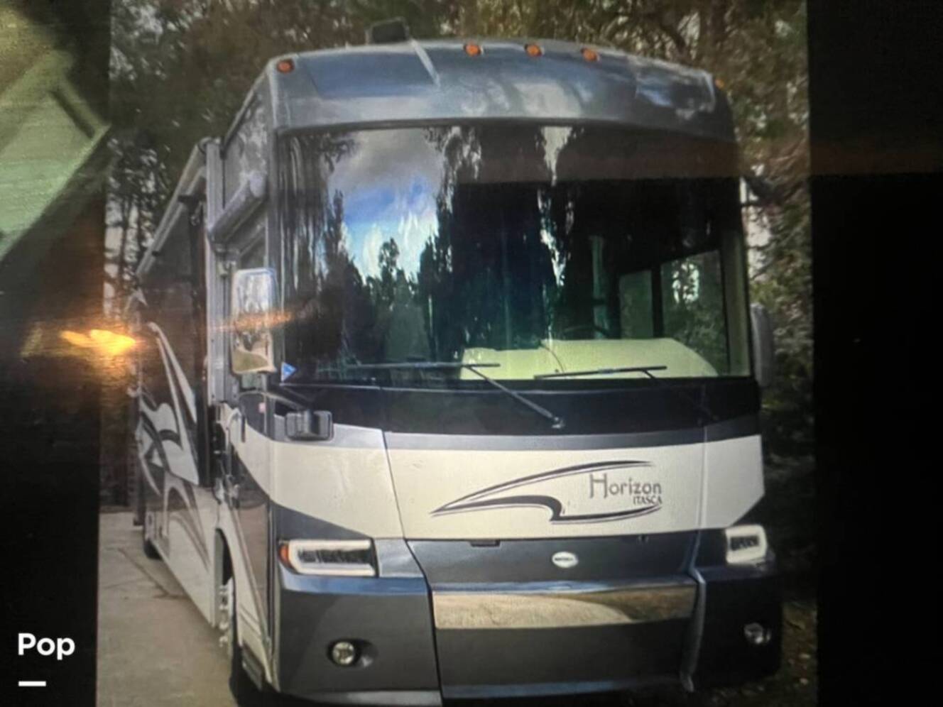 A photo of this 2006 Itasca Horizon 40FD