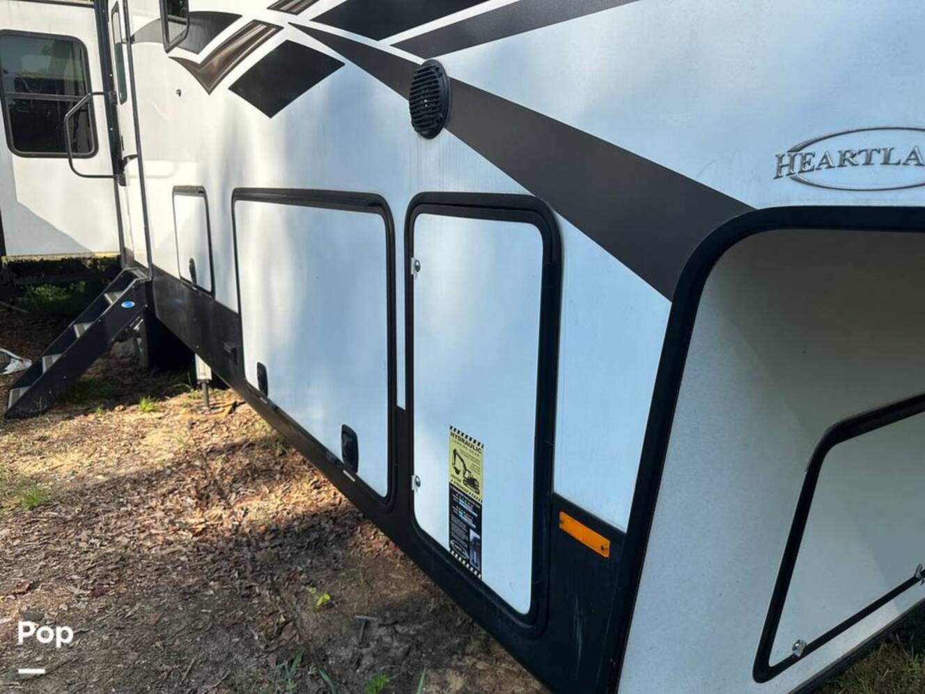 A photo of this 2020 Heartland Bighorn 39MB