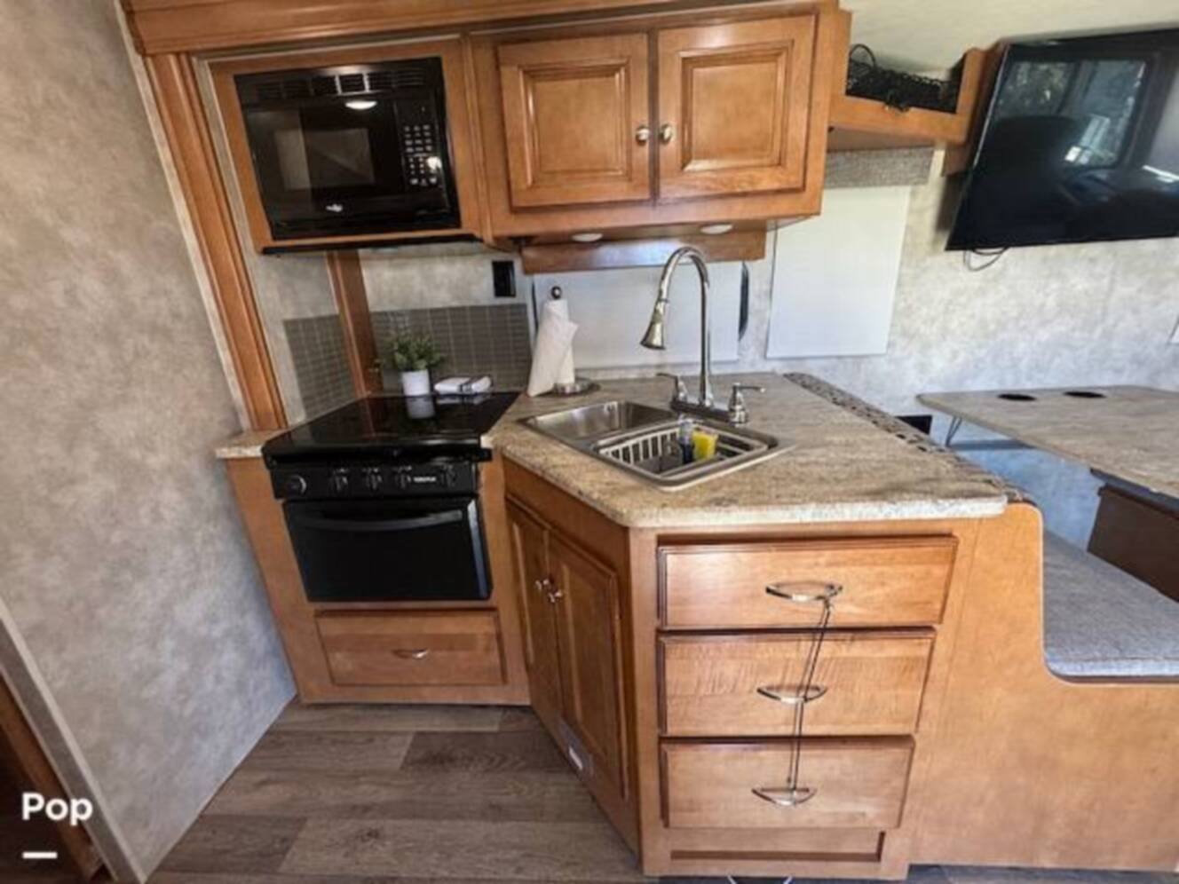 A photo of this 2019 Winnebago Vista 27PE