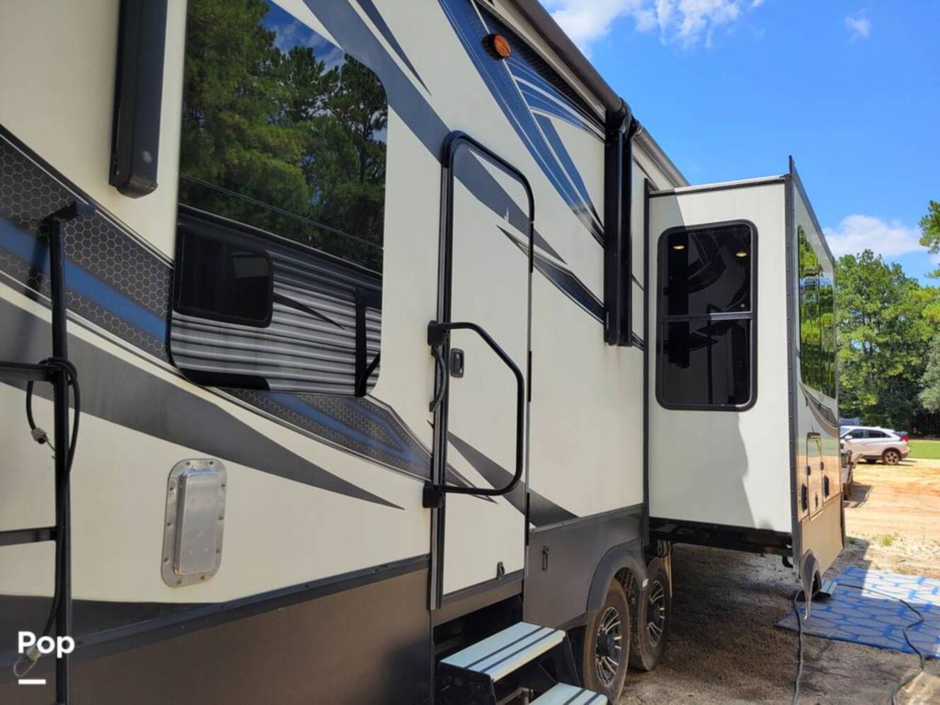 A photo of this 2017 Grand Design Momentum 349M