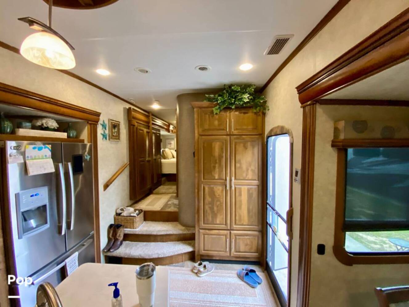 A photo of this 2015 Crossroads Carriage 40RL
