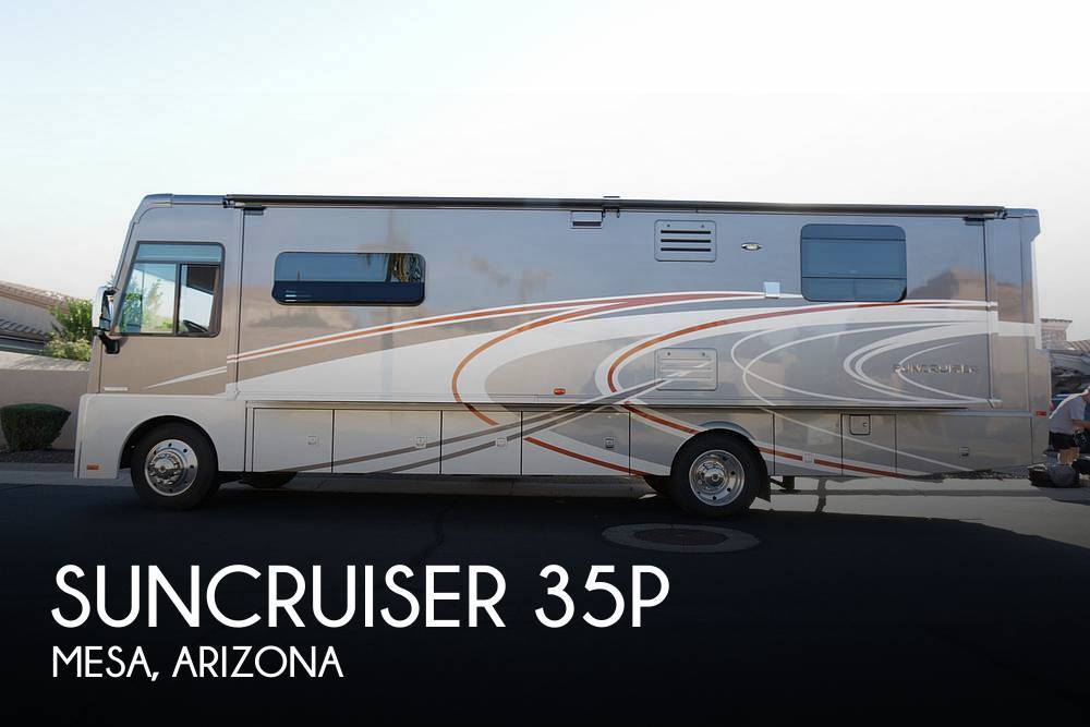 2017 Winnebago Suncruiser 35P RV