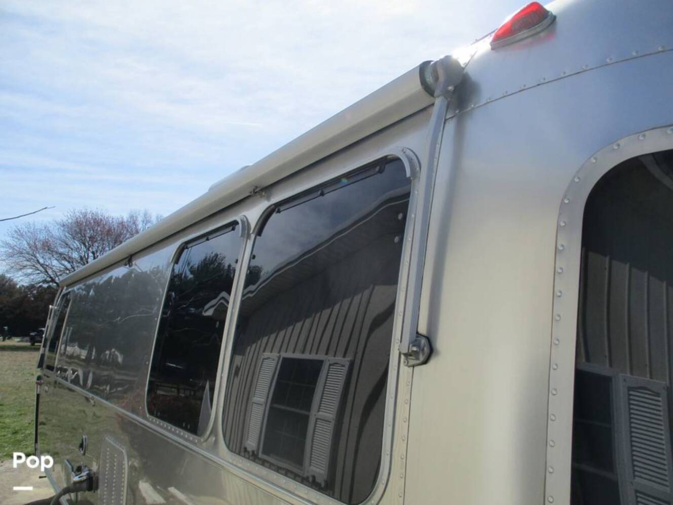 A photo of this 2018 Airstream Airstream International Signature 27FB