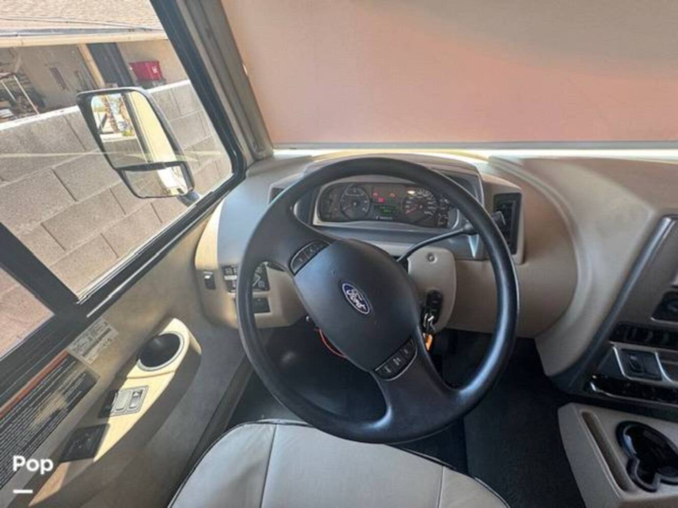 A photo of this 2019 Winnebago Vista 27PE