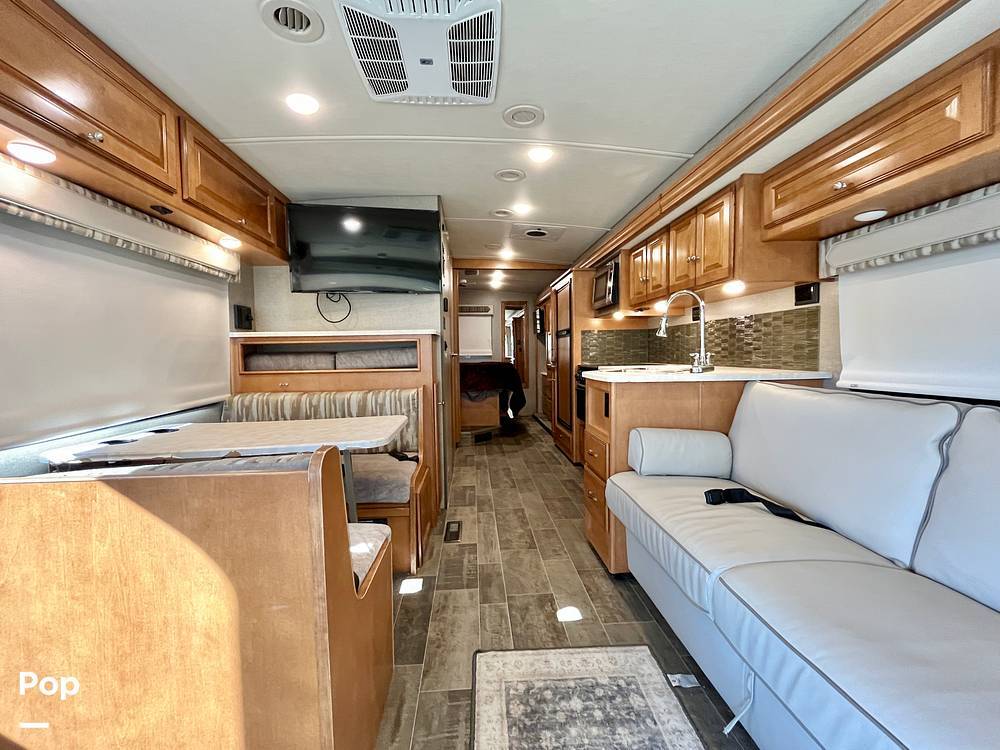2019 Winnebago Sunstar 29V in pflugerville TX