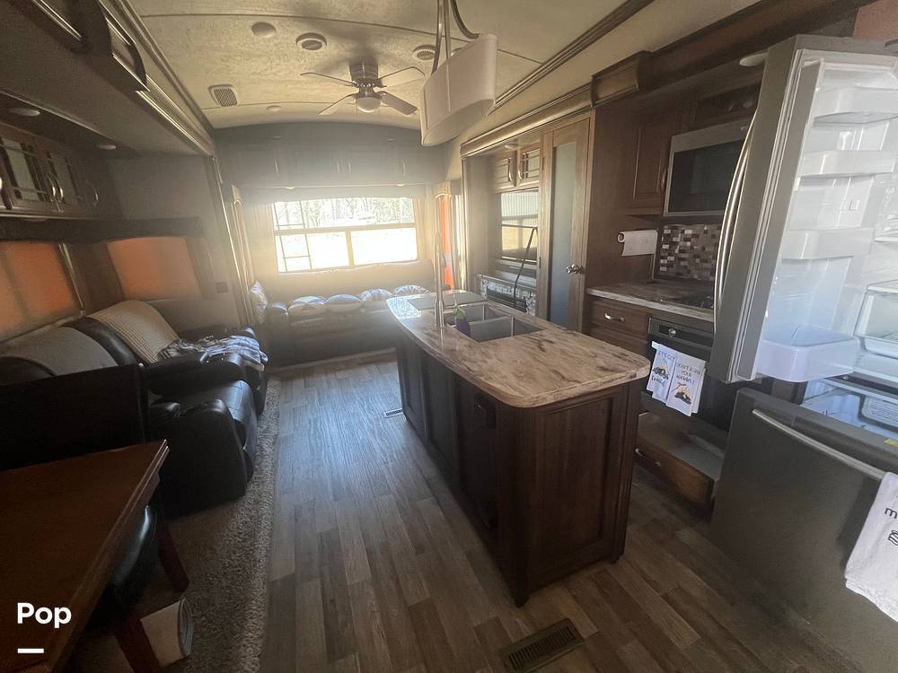 2017 Keystone Montana 3811MS in choctaw OK