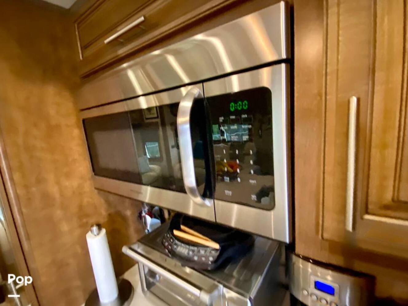A photo of this 2015 Crossroads Carriage 40RL