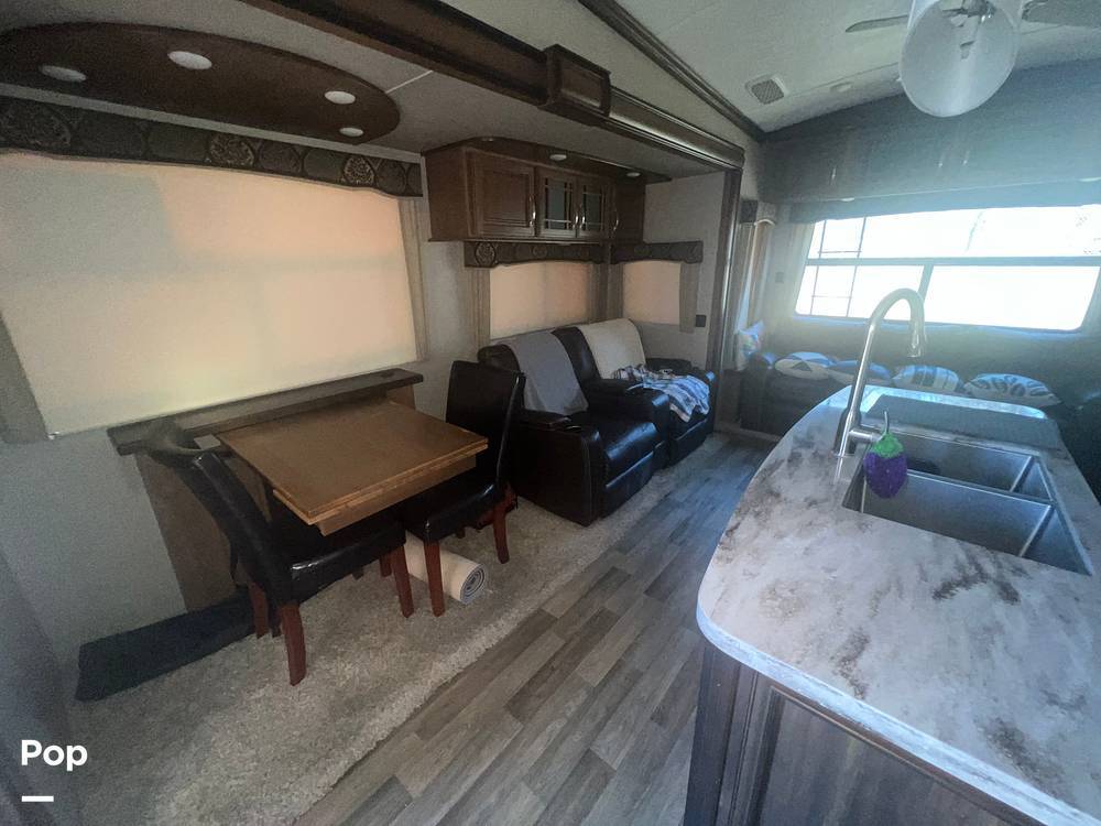 2017 Keystone Montana 3811MS in choctaw OK