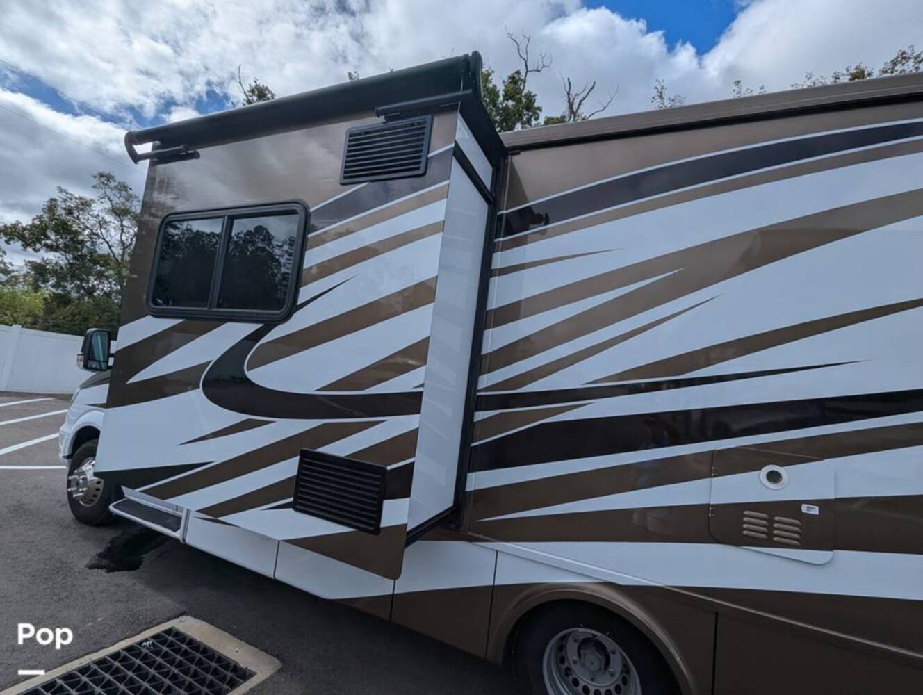 A photo of this 2018 Tiffin Wayfarer 24BW