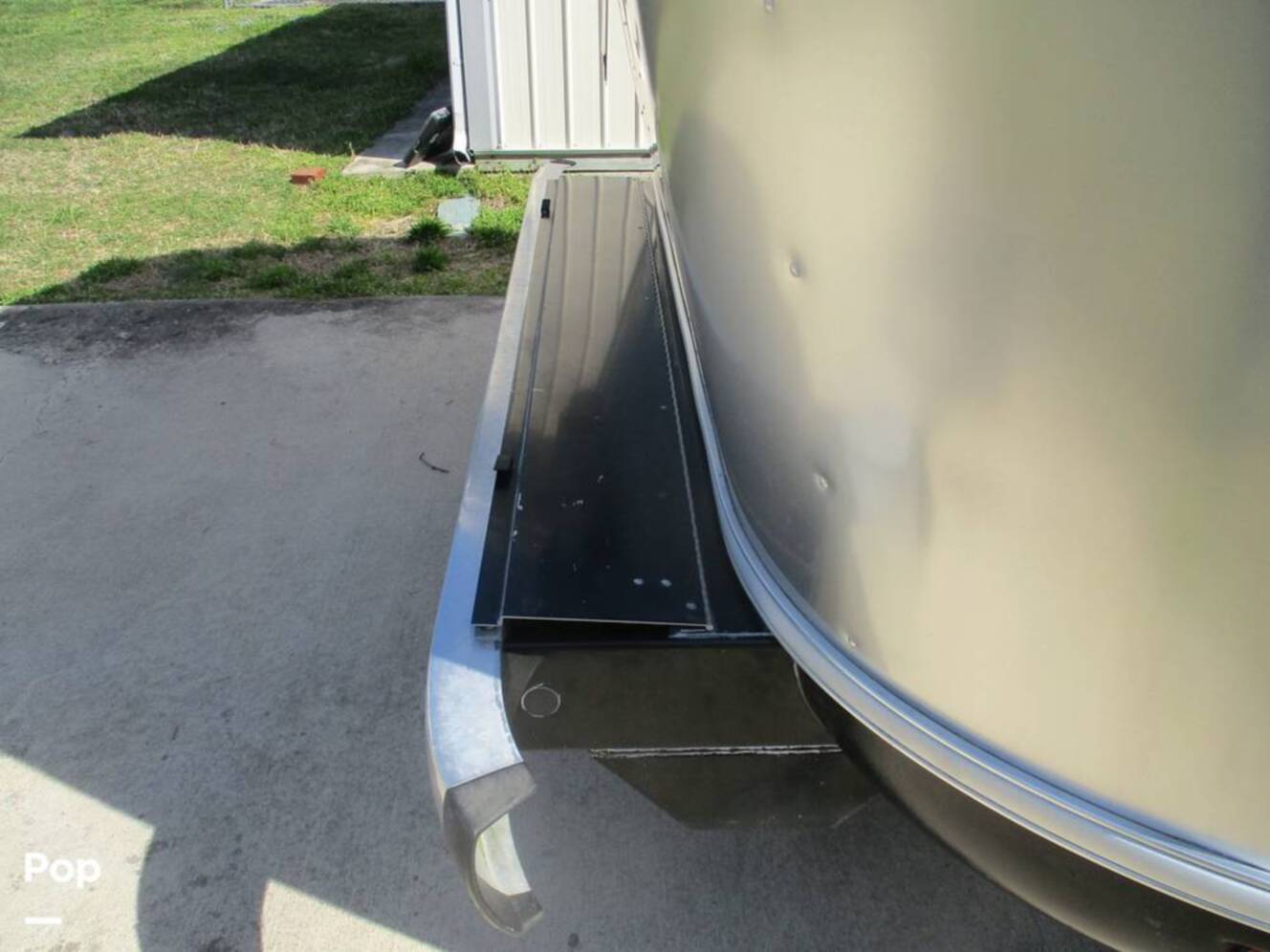 A photo of this 2018 Airstream Airstream International Signature 27FB