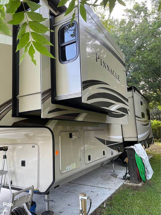 2019 Jayco Pinnacle 36SSWS in san augustine TX