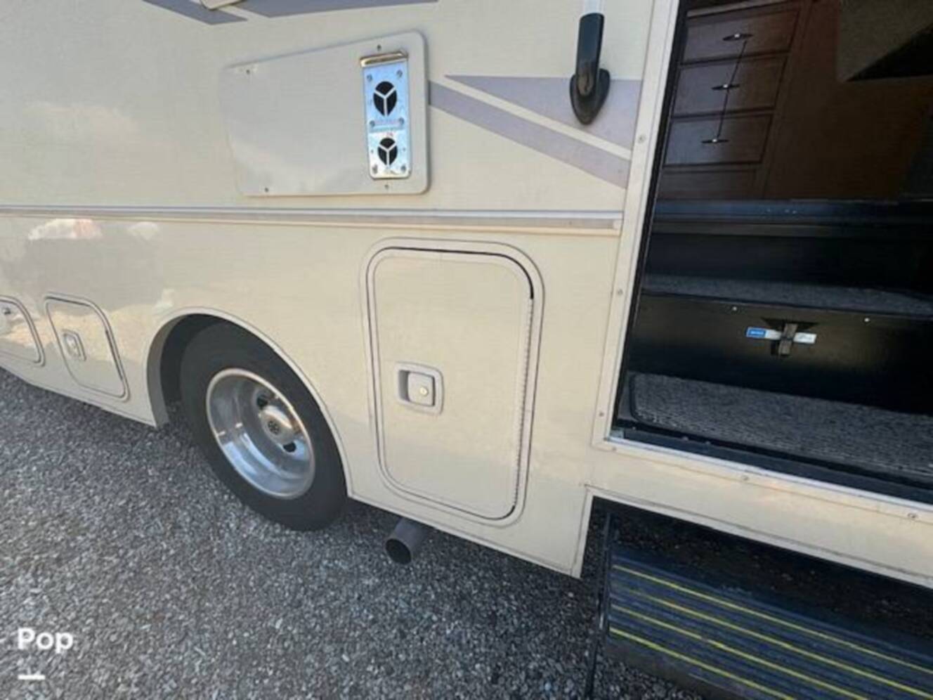A photo of this 2019 Winnebago Vista 27PE