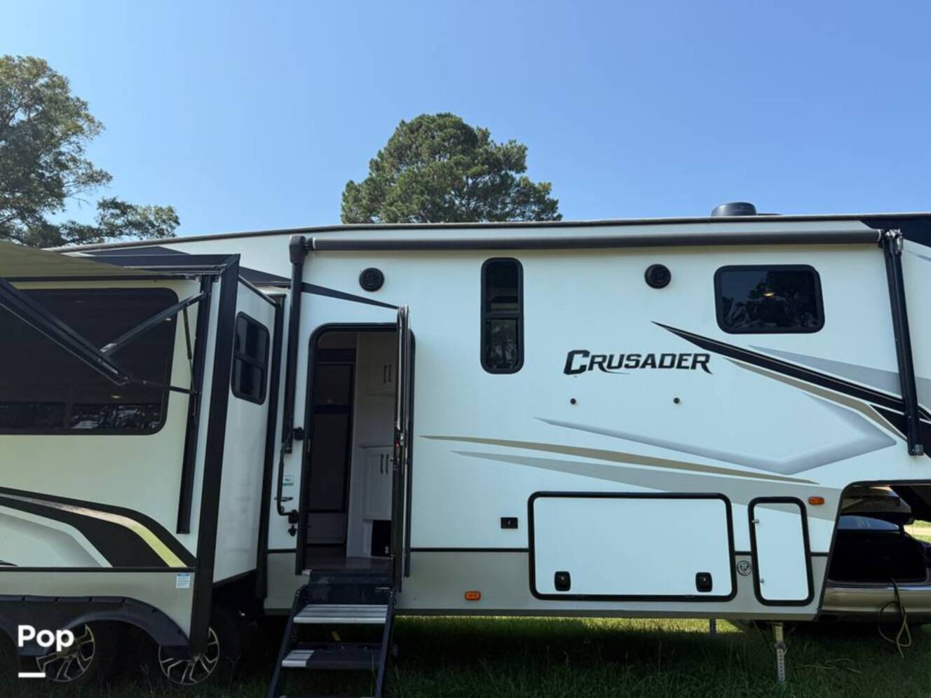 A photo of this 2022 Prime Time Crusader Lite 335RLP