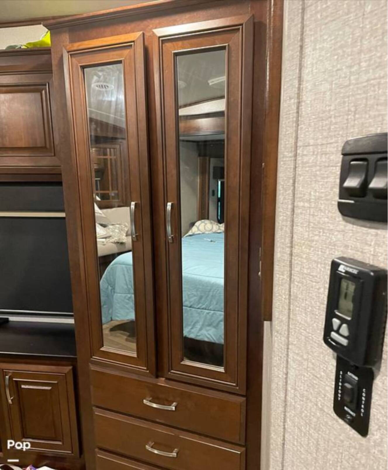 A photo of this 2019 Jayco Pinnacle 36SSWS