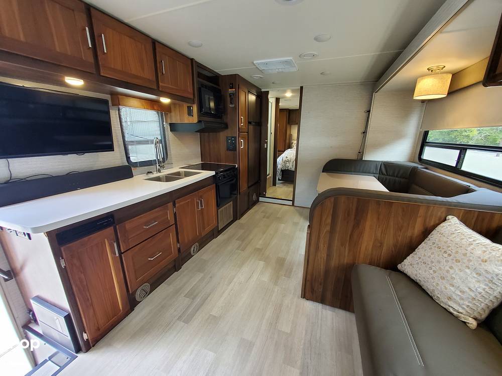 2023 Winnebago Minnie Winnie 31K in aledo TX