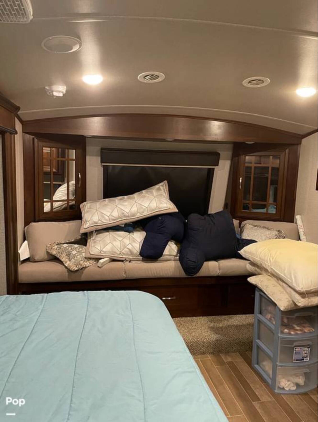 A photo of this 2019 Jayco Pinnacle 36SSWS