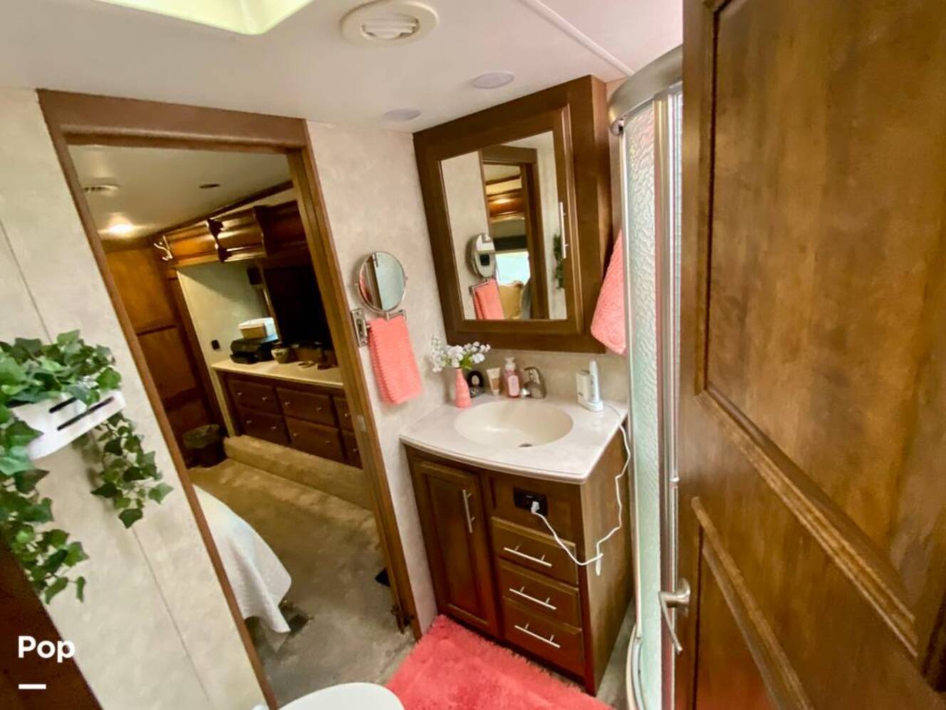 A photo of this 2015 Crossroads Carriage 40RL